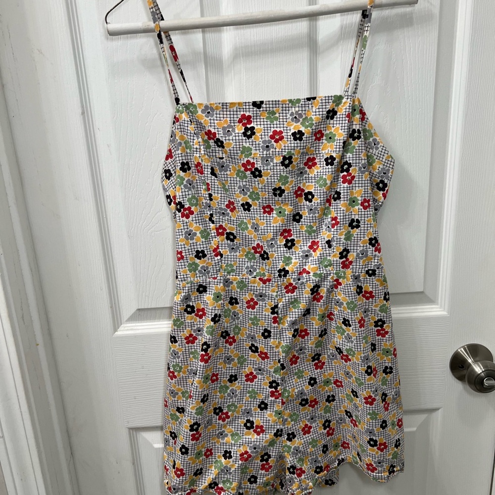 Floral Spaghetti Strap Romper Size Large
